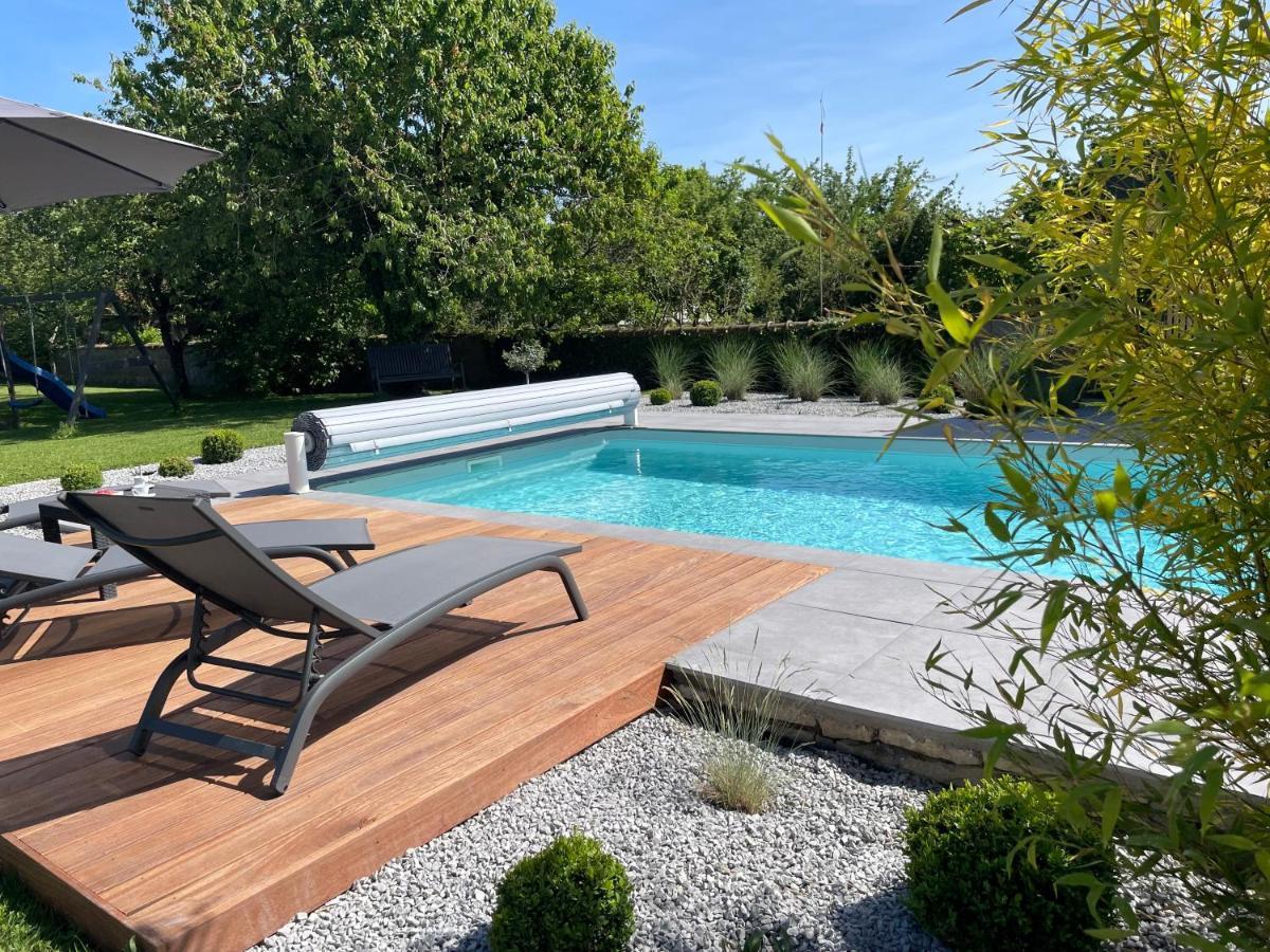 Appart-Hotel N 3 Avec Terrasse, Piscine, Petit-Dejeuner Et Parking Prive Chouzelot Exterior photo