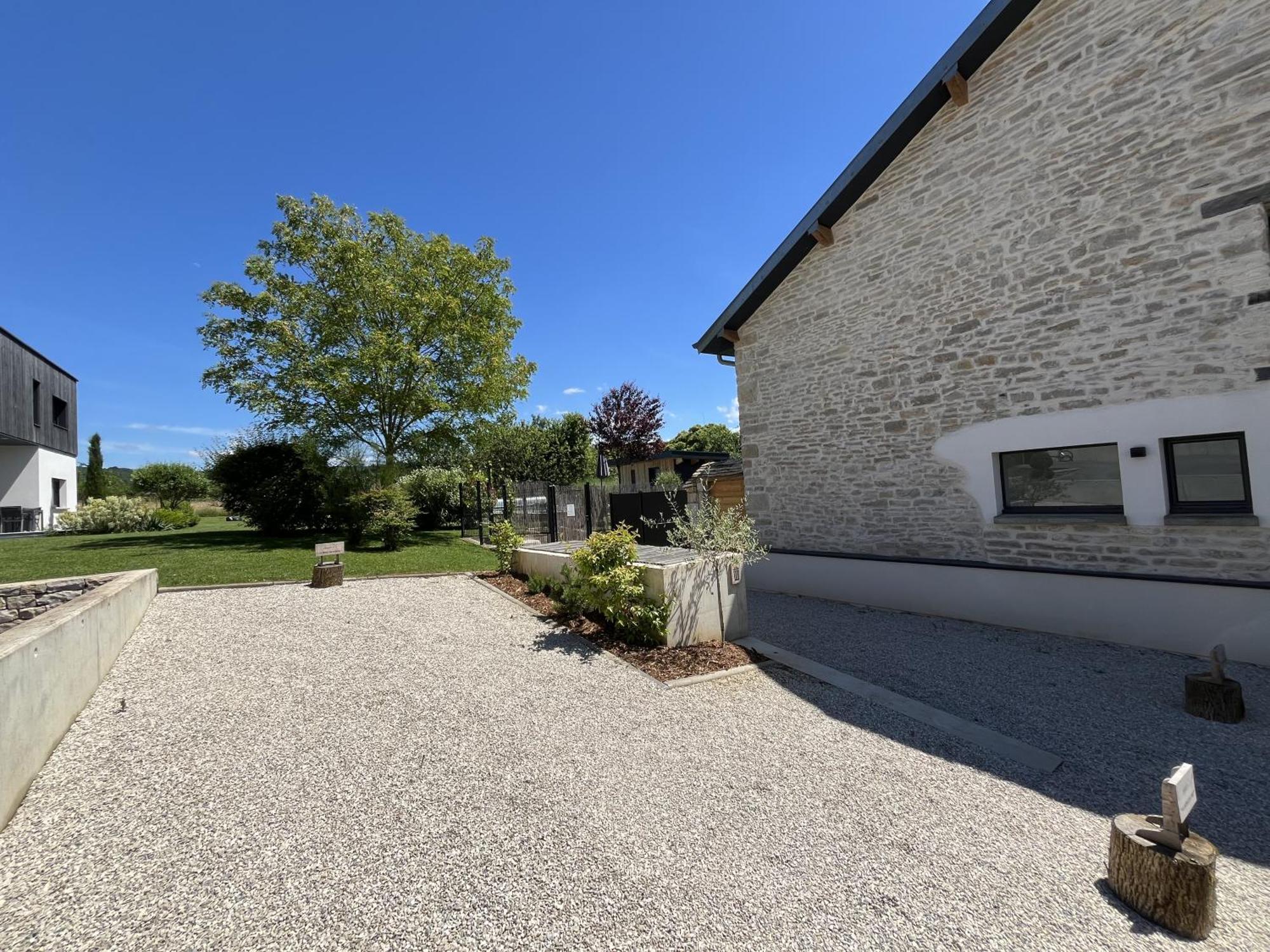 Appart-Hotel N 3 Avec Terrasse, Piscine, Petit-Dejeuner Et Parking Prive Chouzelot Exterior photo